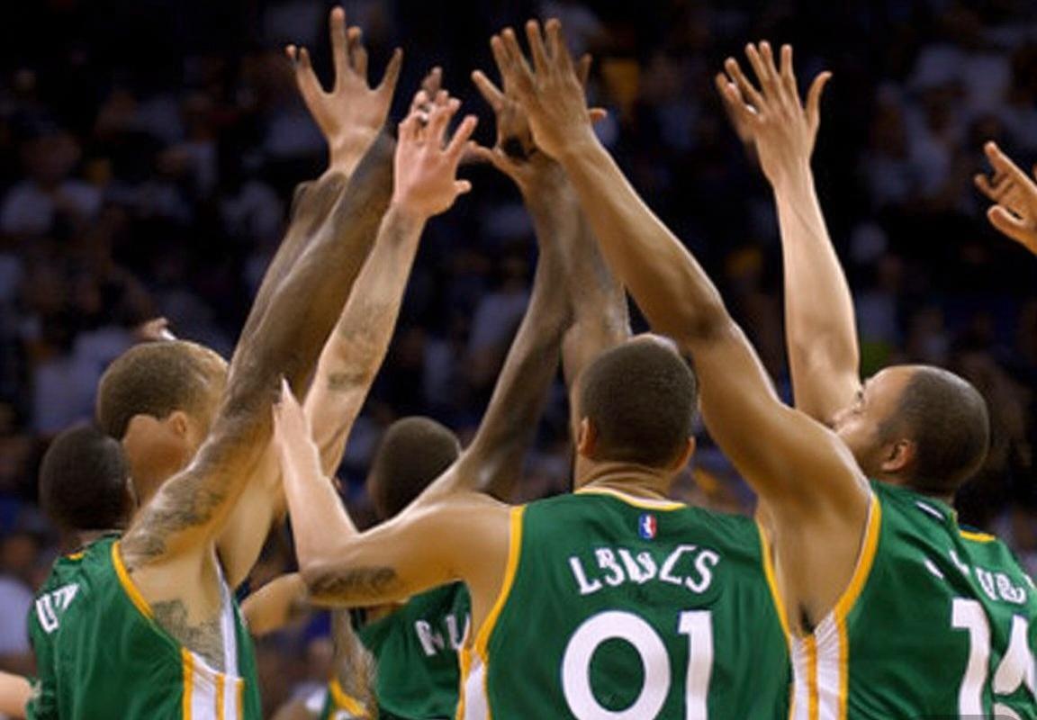 2010年NBA总决赛：勇士第三节逆袭战术解析与防守关键(图2)