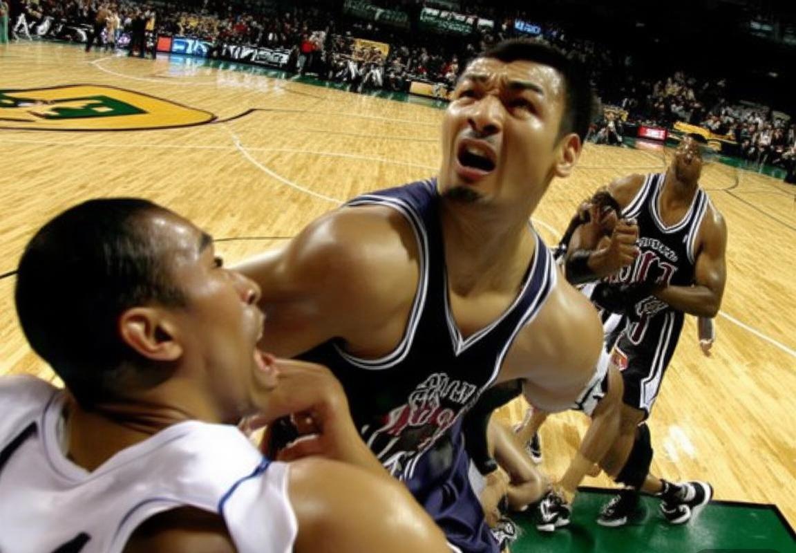 2007年NBA季后赛：火箭对爵士巅峰对决回顾与解析(图3)